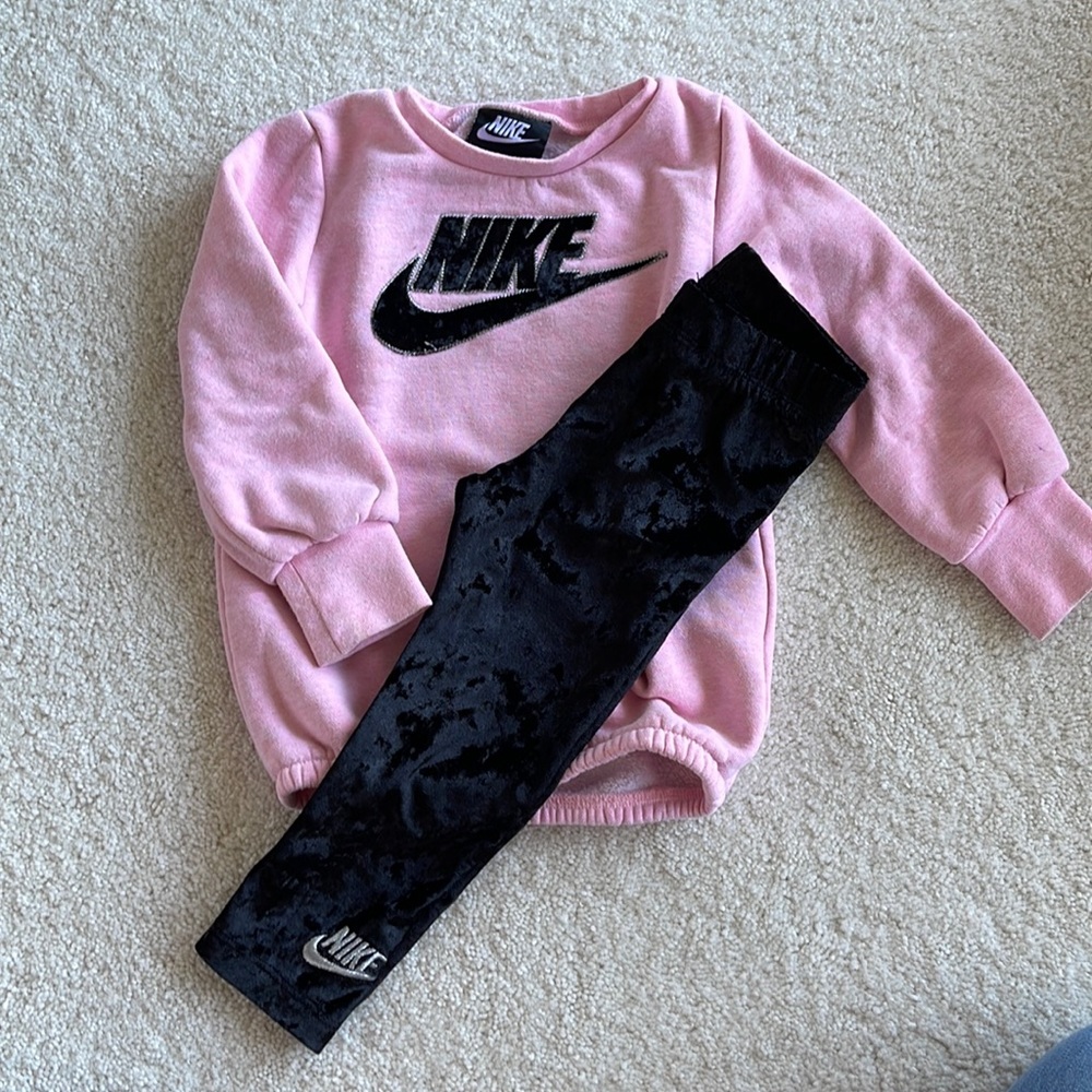Nike toddler set 2T (1-2YRS)